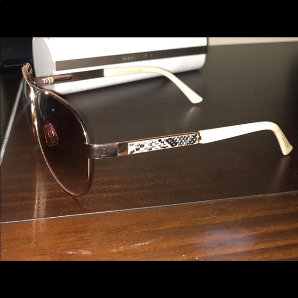 Tahari Accessories - Tahari Sunglasses Tahari Accessories - Tahari Sunglasses